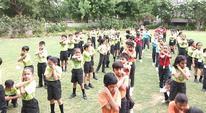 Super ANTS Do Super Brain Yoga